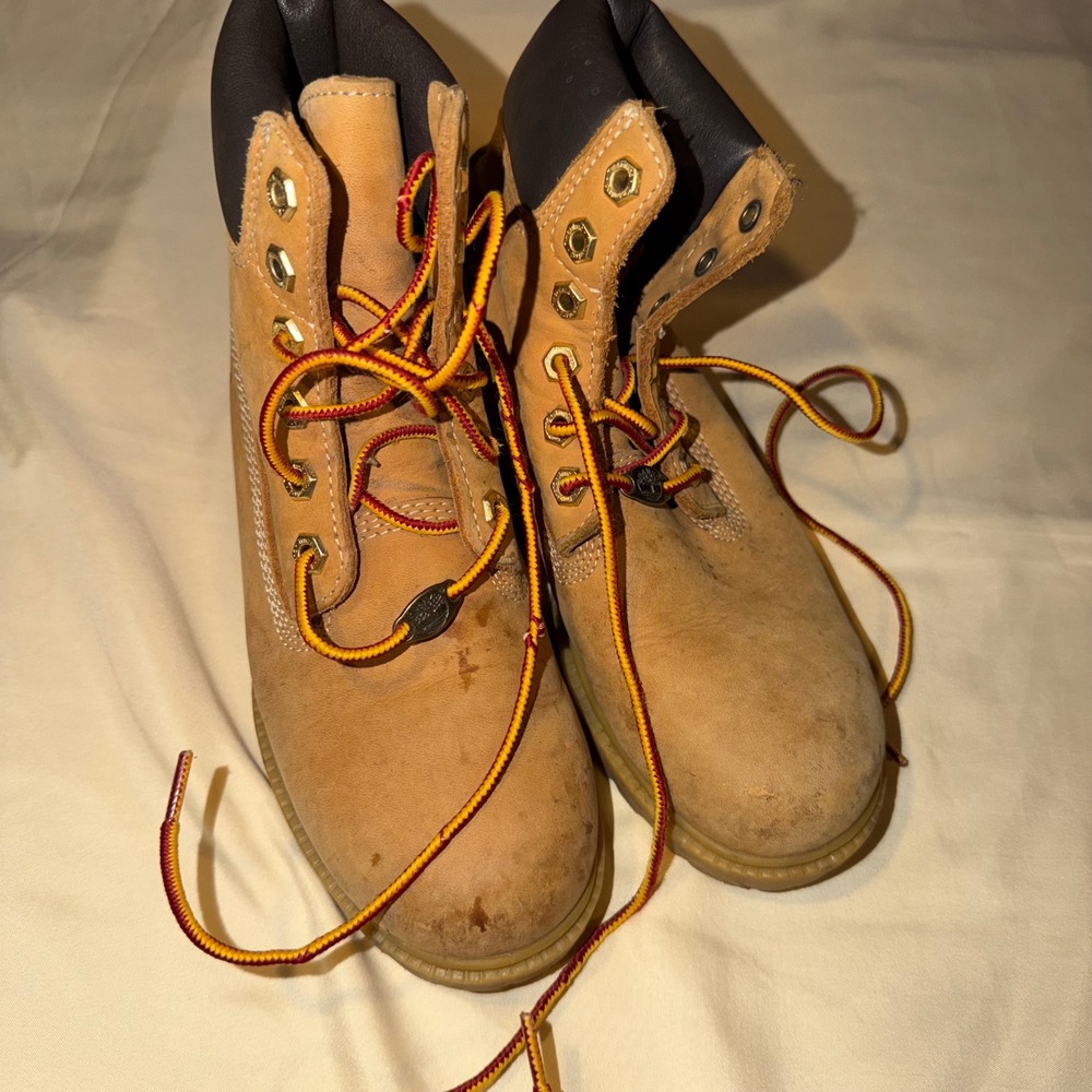 Timberland 6 Inch Premium Waterproof Boots Wheat Leather Kids Size 6M 10317
